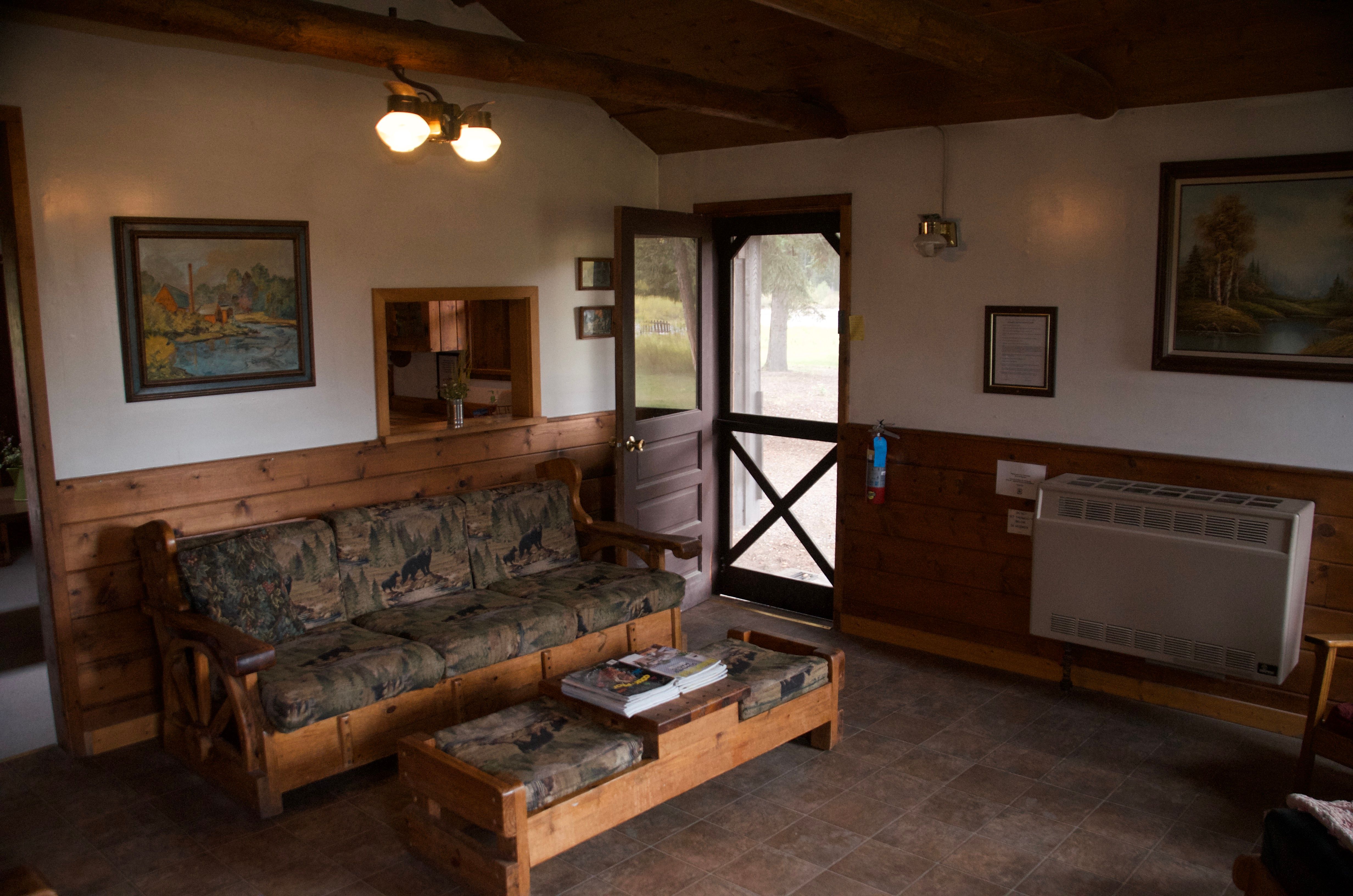 Ben Rover Cabin living room