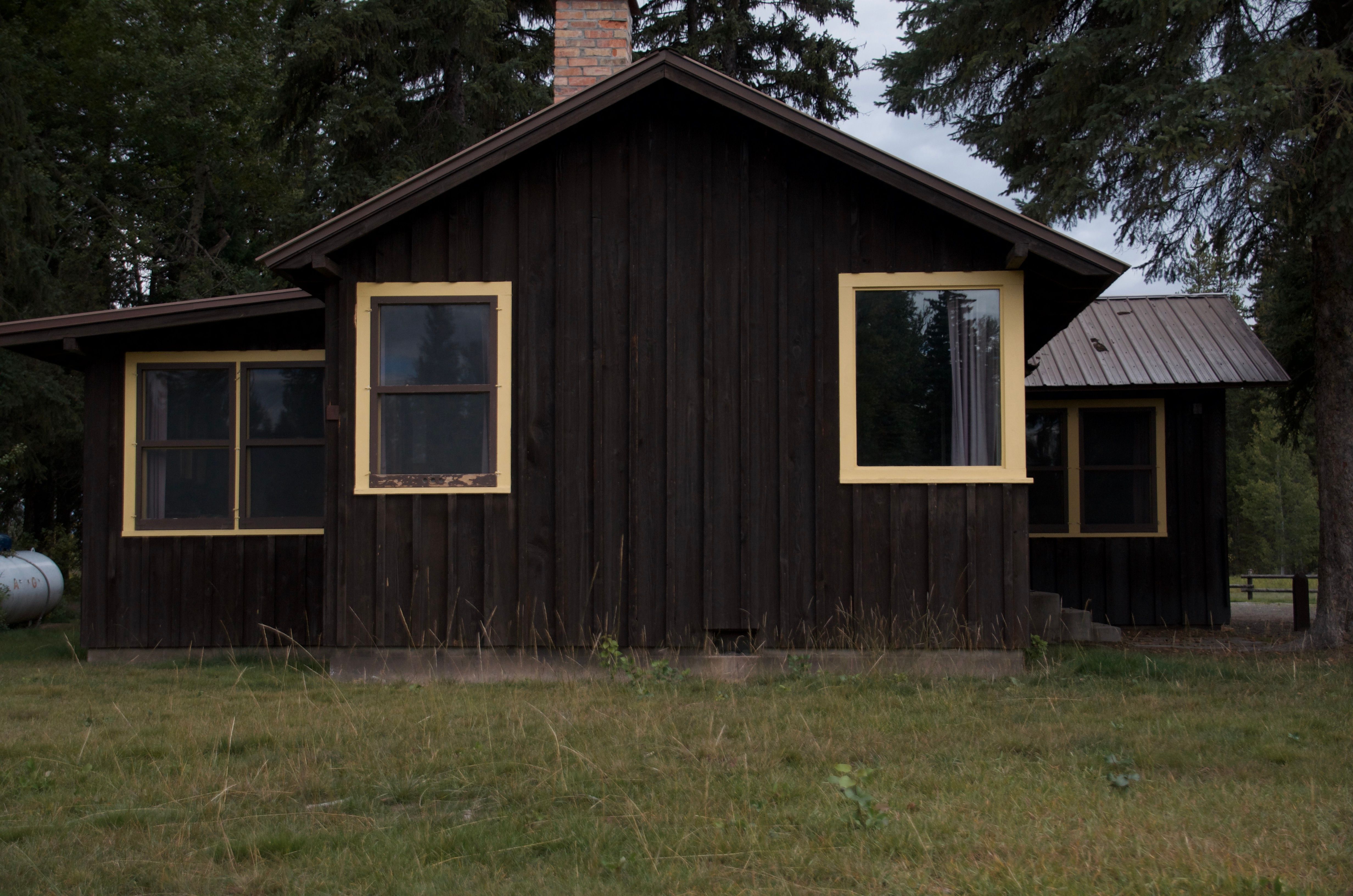 Side view of Ben Rover Cabin